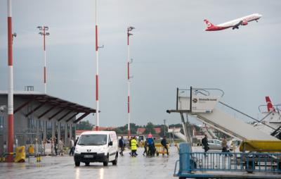 epa03860765 An Air Berlin passenger plane takes off from Tegel Airport in Berlin, Germany, 10 September 2013. In the morning, the airport's fire brigade has been alarmed after a yet to be identified  hazardous substance was discovered during the unloading of an airplane returning from Oslo.  EPA/SOEREN STACHE