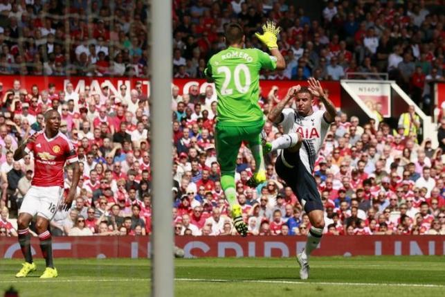 Walker own goal gifts Manchester United opener