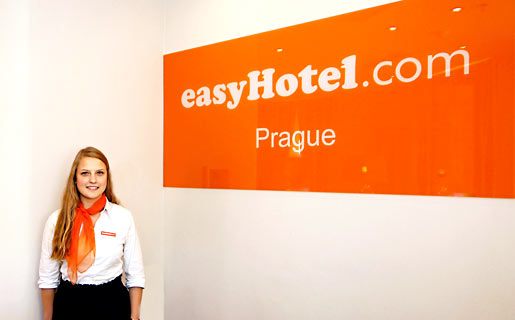 Stelios opens easyHotel in Prague