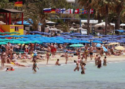 Number of Cyprus residents travelling abroad drops in April