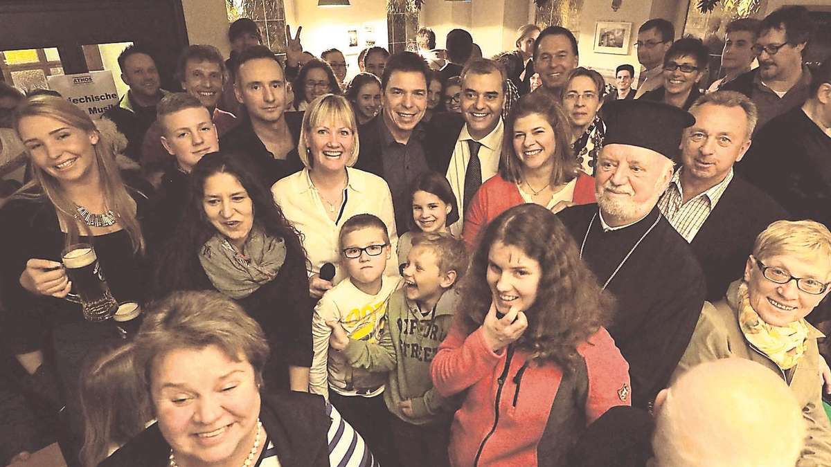 Germans Protect Greek Restaurant from Racist Attacks