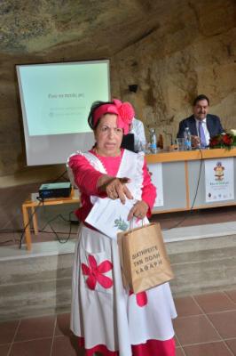 Auntie Nitsa leads the cleaning campaign