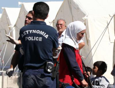 Refugees transferred to Kophinou center for asylum seekers