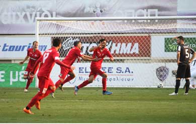 Greece Championship turning into a three horse race