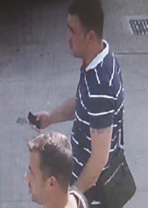 Witness appeal after woman in her 80s has purse stolen in Potters Bar