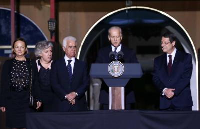 Greek-American community meets US VP Biden