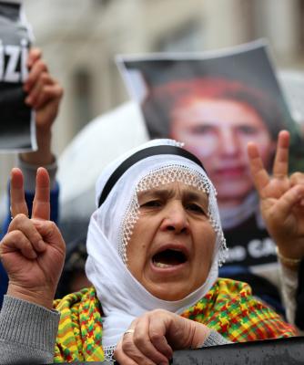 Kurds residing in Cyprus demonstrate against ‘brutal massacres by ISIS’