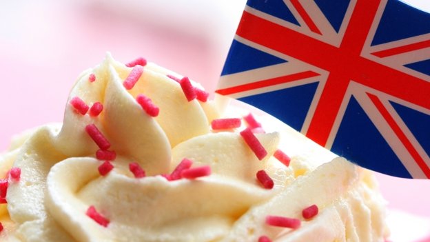 Woman dials 999 over ice cream row