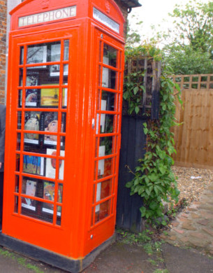 Cuffley and Northaw telephone box turns into art gallery