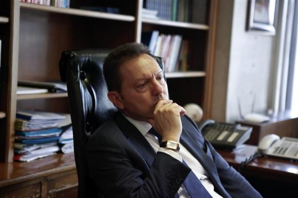 Greece sees ‘trial and error’ bond foray, full return in 2016
