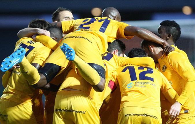 AEL beat New Salamis to stay top
