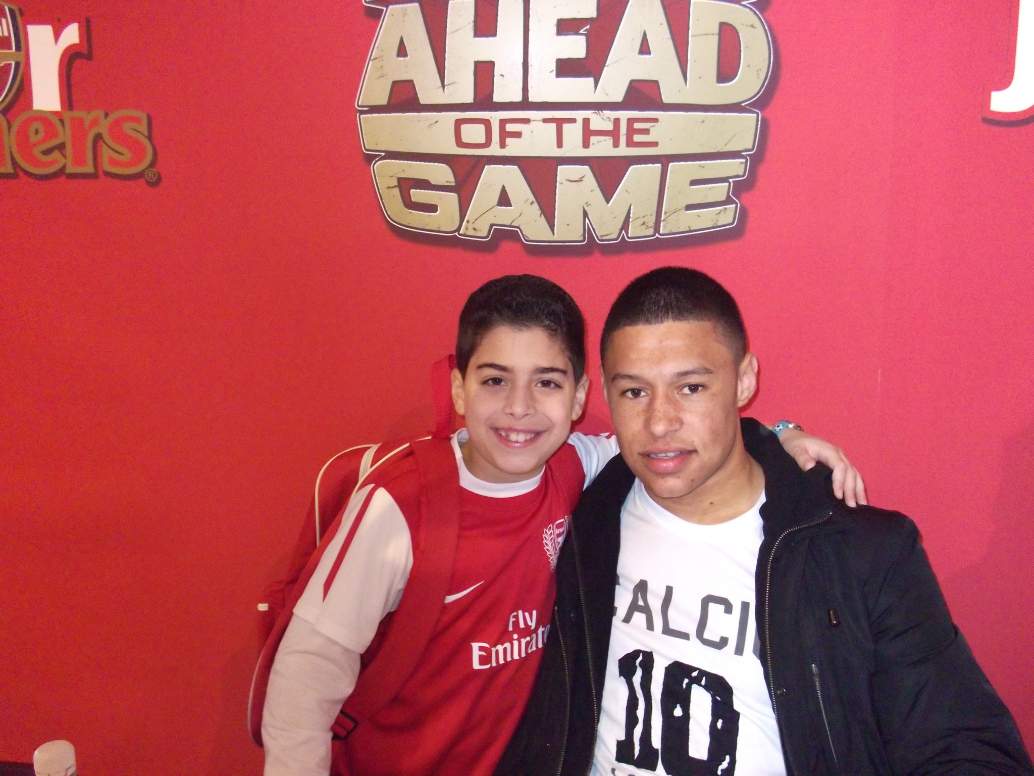 Young Mike Christofi gets to meet an Arsenal star