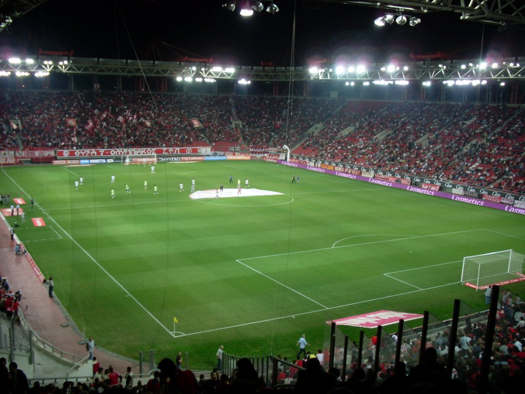 Olympiakos hit with partial closure of stadium against Man United