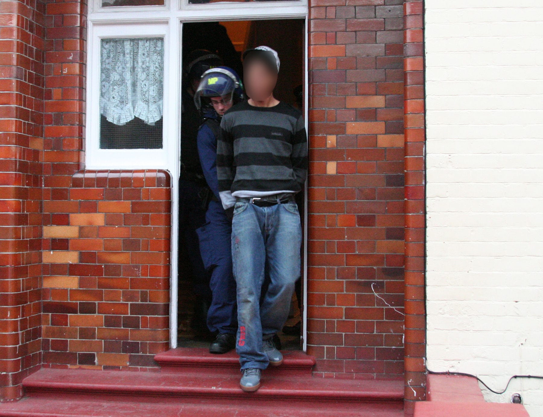 Gang raids net 19 arrests in Haringey