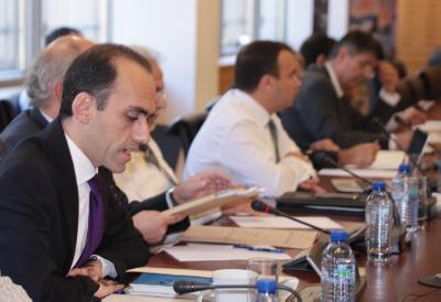 Bank restrictions to be lifted by Spring 2014
