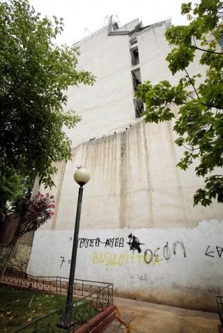 Despair leads mother and son to double suicide plunge