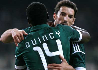 Panathinaikos beats AEK to top playoffs