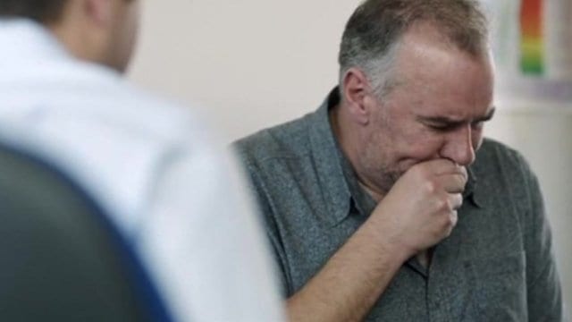 Persistent cough ‘could be lung cancer warning’
