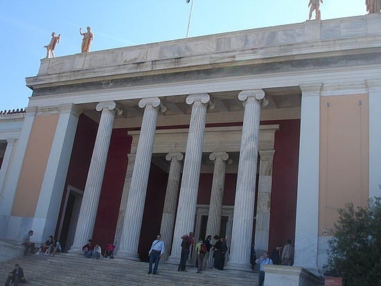 Greek leaders face crunch talks as unions strike