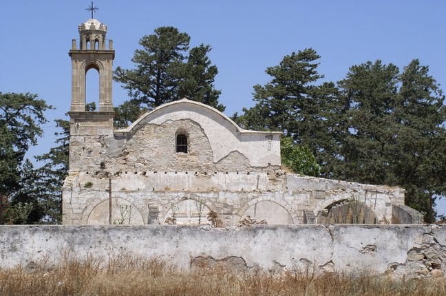 Ayios Auxentios Church in occupied Komi Kebir about to be destroyed