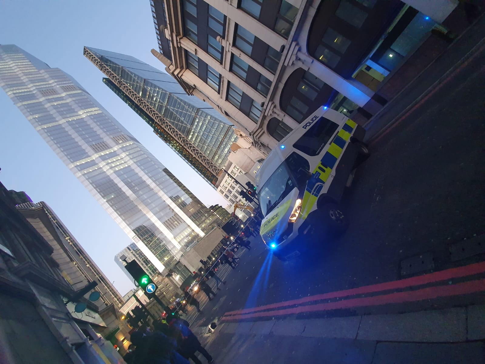 Incident in London Bridge man shot dead by Police after stabbings