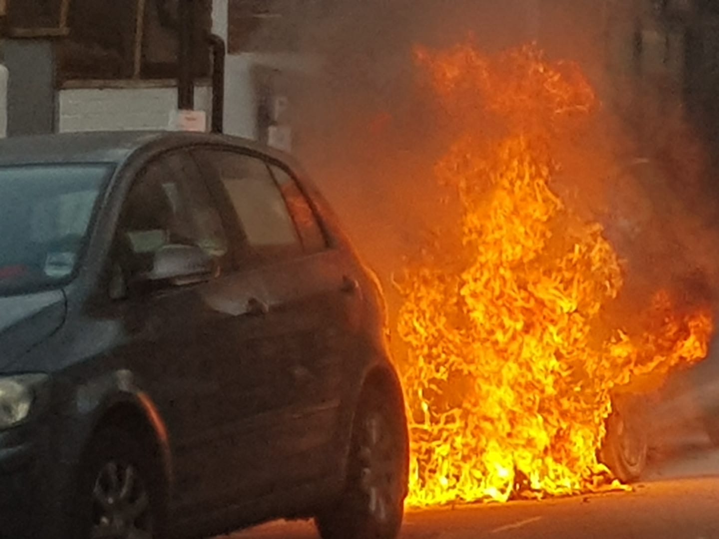 Car catches fire in Haringey