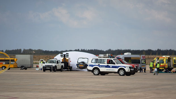 Airplane with APOEL fans makes unscheduled landing at Paphos after technical problem
