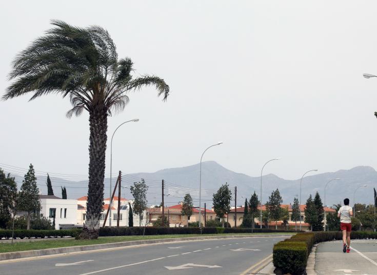 Cypriots sent 875,208 sms to leave their homes in first two days of lockdown