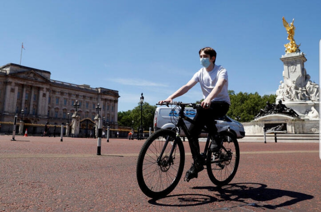 Britain agrees deal to provide free antibody tests