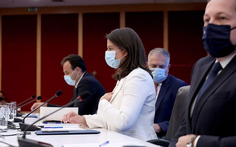Greece extends school reopening to Sept. 14, students to wear masks
