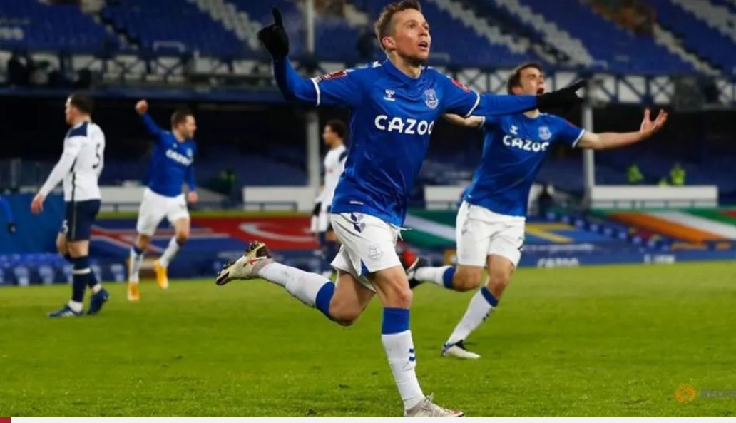 FA Cup round up and nine goal thriller
