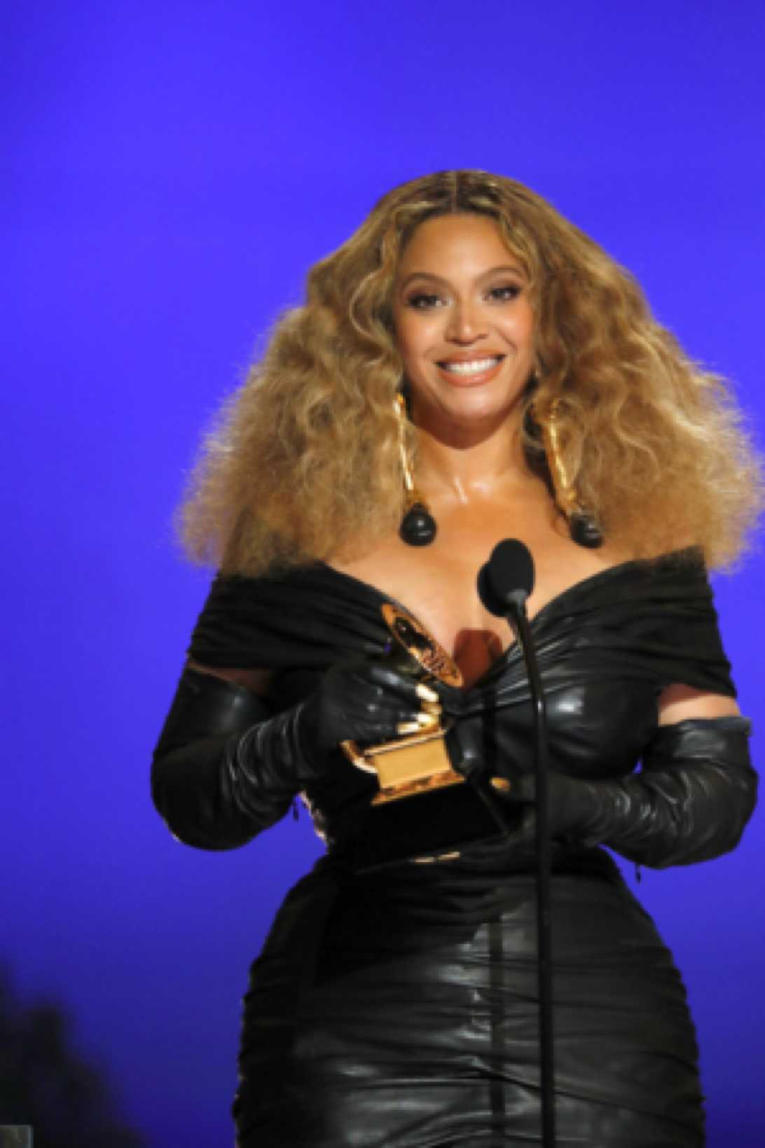 Beyoncé makes history with 28th Grammy win