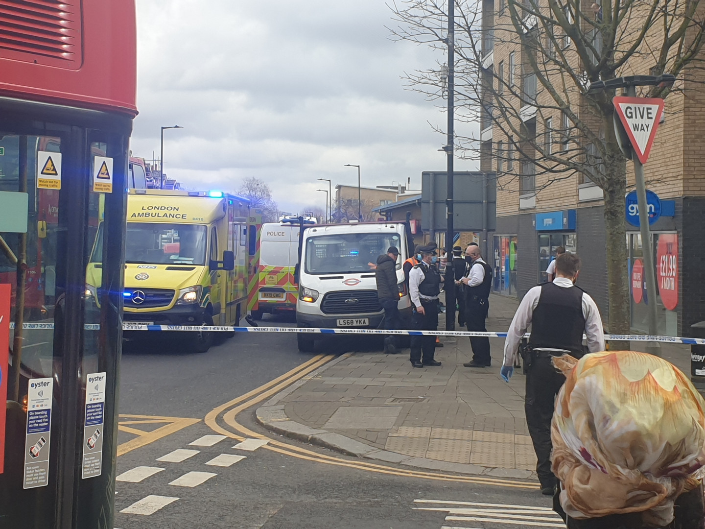Woman falls from balcony’ in Wood Green