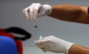 About 1,180 COVID-19 vaccination appointments for people at risk booked on Sunday morning in Cyprus