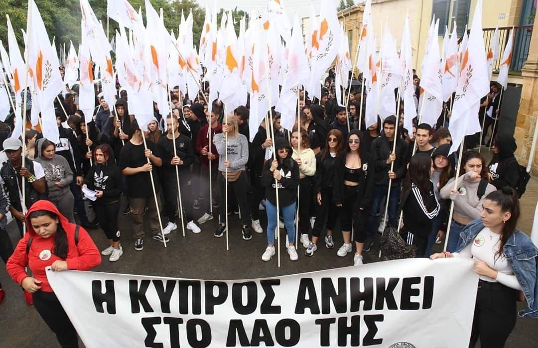 The General Secretary of AKEL A.Kyprianou replies to journalist’s questions on the Cyprus problem