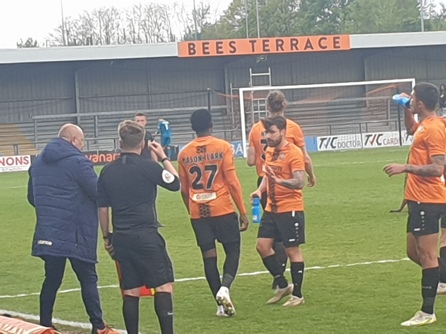 Barnet beaten 4-1 by play-off hopefuls Notts County at the Hive.