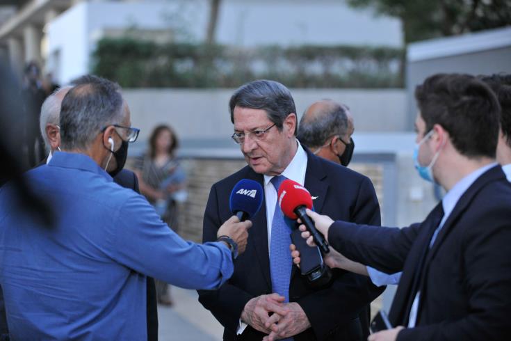Any reference to self-governing regions in Cyprus would be unfortunate and unacceptable, Anastasiades says