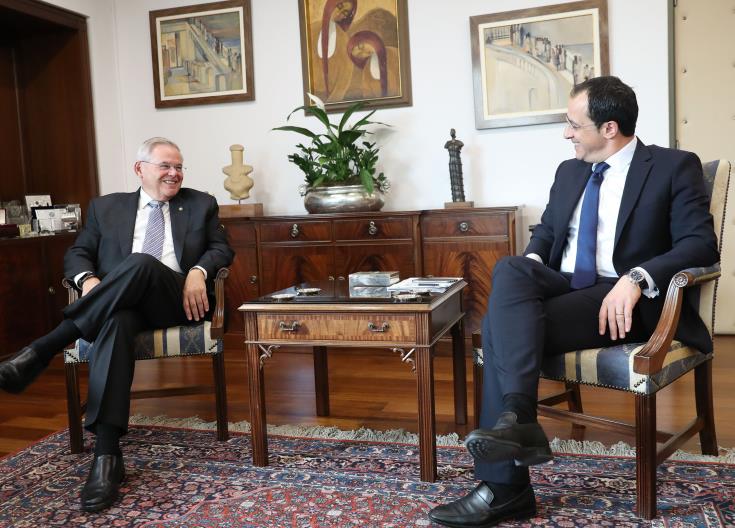 Cyprus FM Christodoulides discusses Turkish provocations with US Senator Menendez