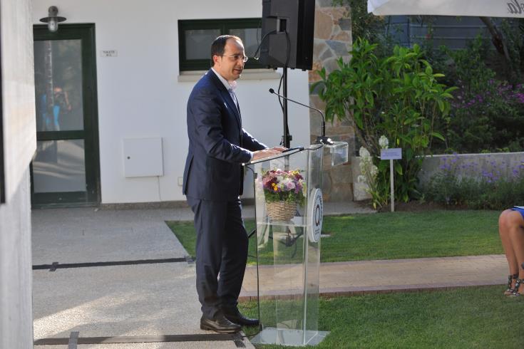 We stand at a critical juncture, Cyprus FM says of global challenges, sees endless opportunities for cooperation