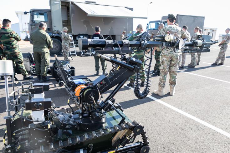 Cyprus – UK joint bomb disposal training takes place in British Bases