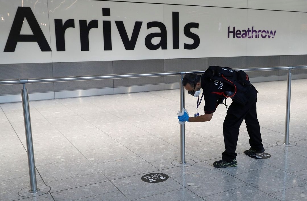 UK to require COVID negative tests for arrivals from China