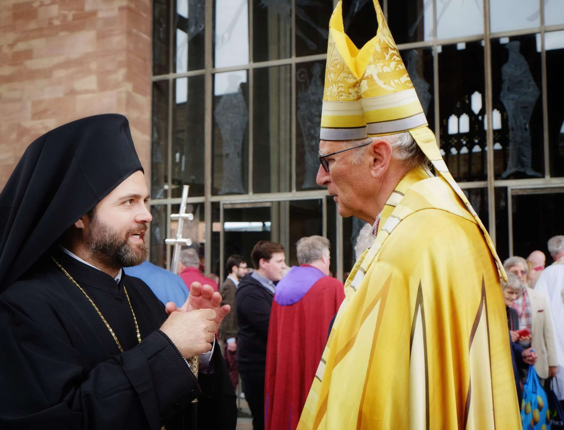 Bishop Maximos meets the Archbishop of Canterbury at the new Coventry Cathedral