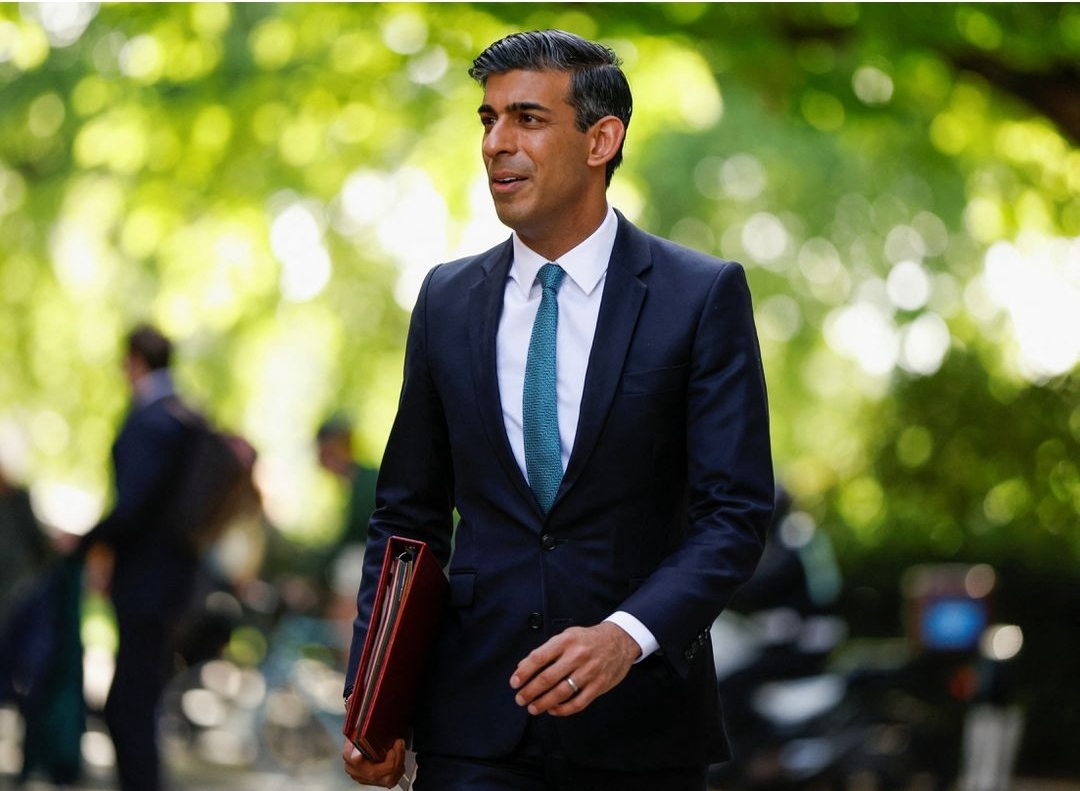 UK finance minister Sunak resigns