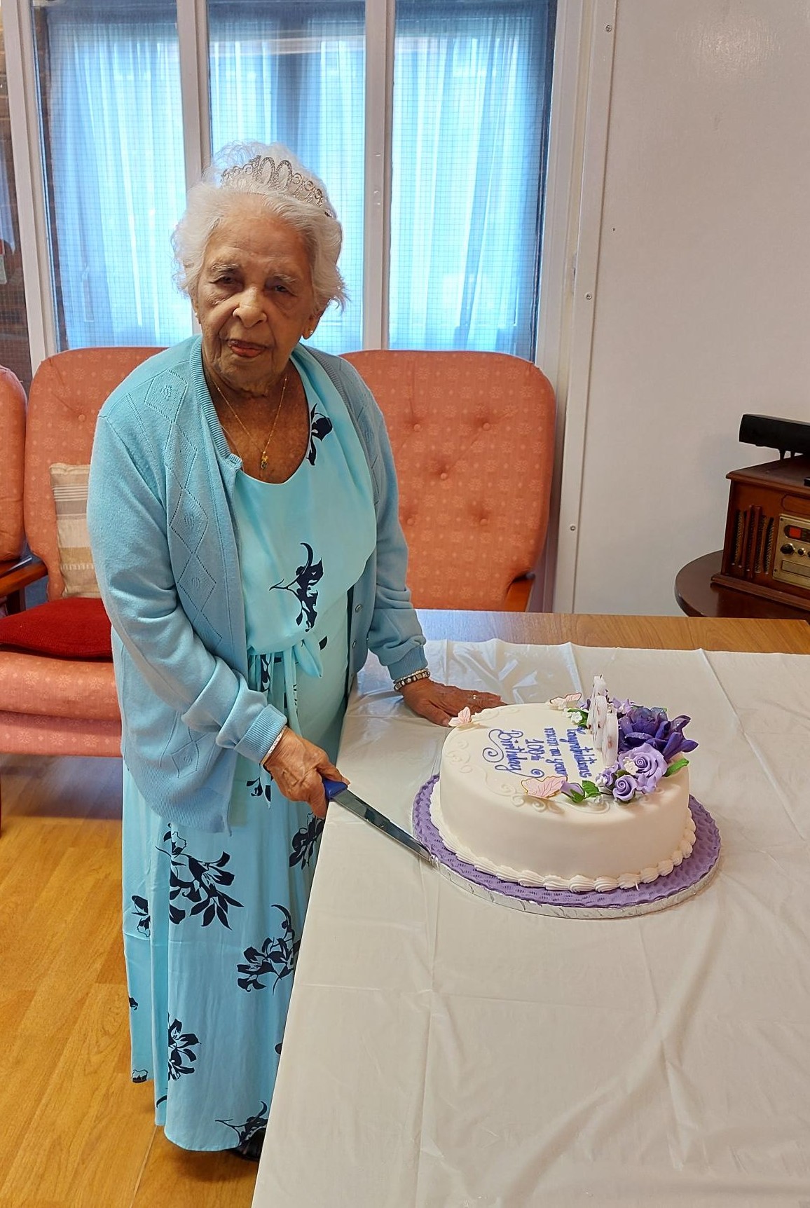 Etelvina celebrates her 100th birthday in Enfield