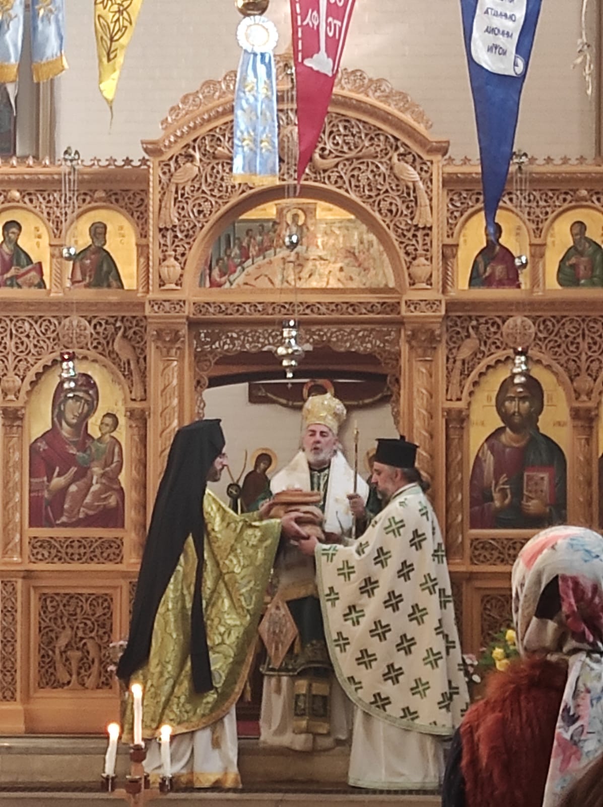 His Eminence Archbishop Nikitas Celebrates the Feast of St. Nektarios the Wonderworker ìn Battersea, London