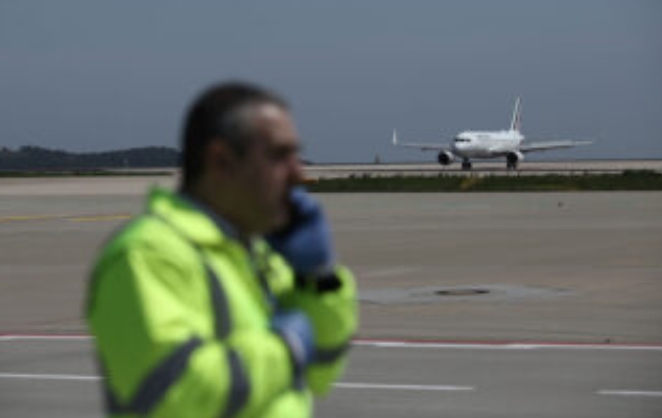 Alert at Athens airport over suspicious passenger