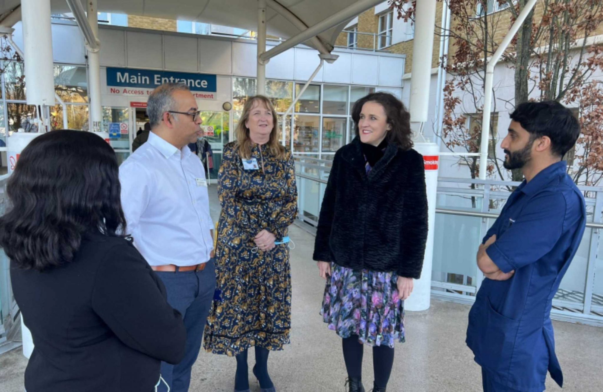 Villiers visits Barnet Hospital for a briefing on winter pressures on the NHS