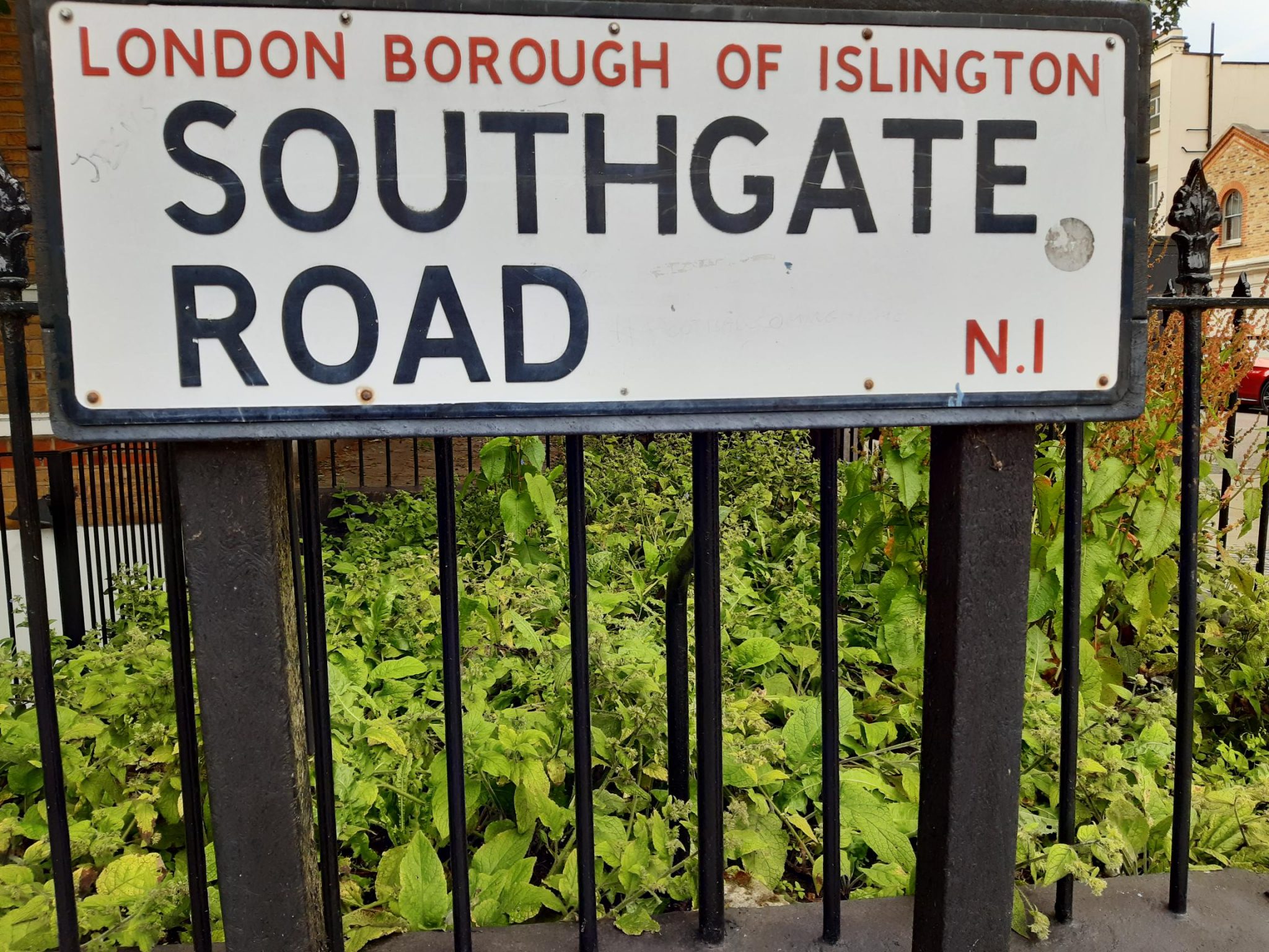 Islington want to hear your views on plans to make Southgate Road cleaner, greener, and healthier