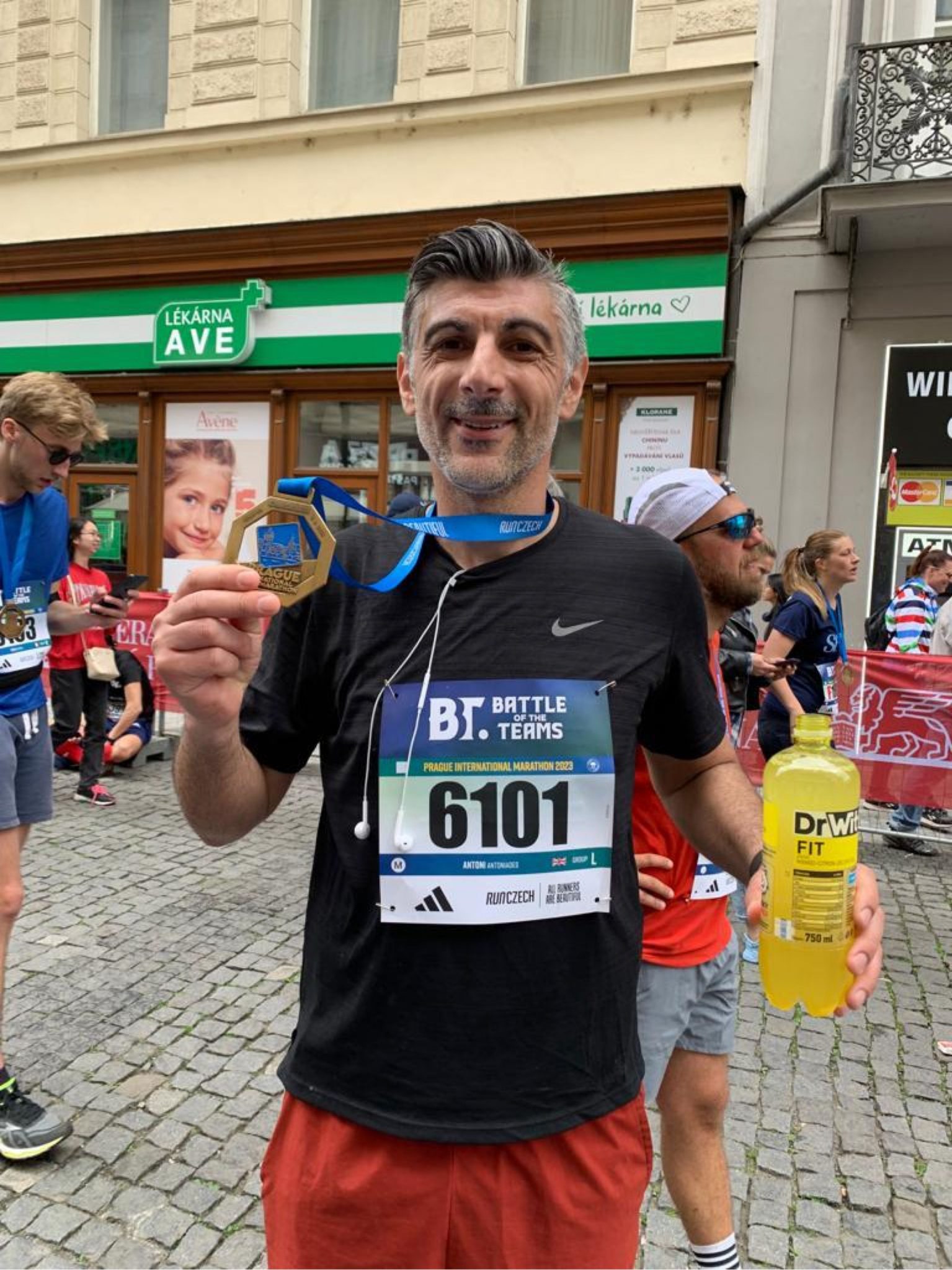 UK Cypriot Antoni Antoniades completes the Prague marathon