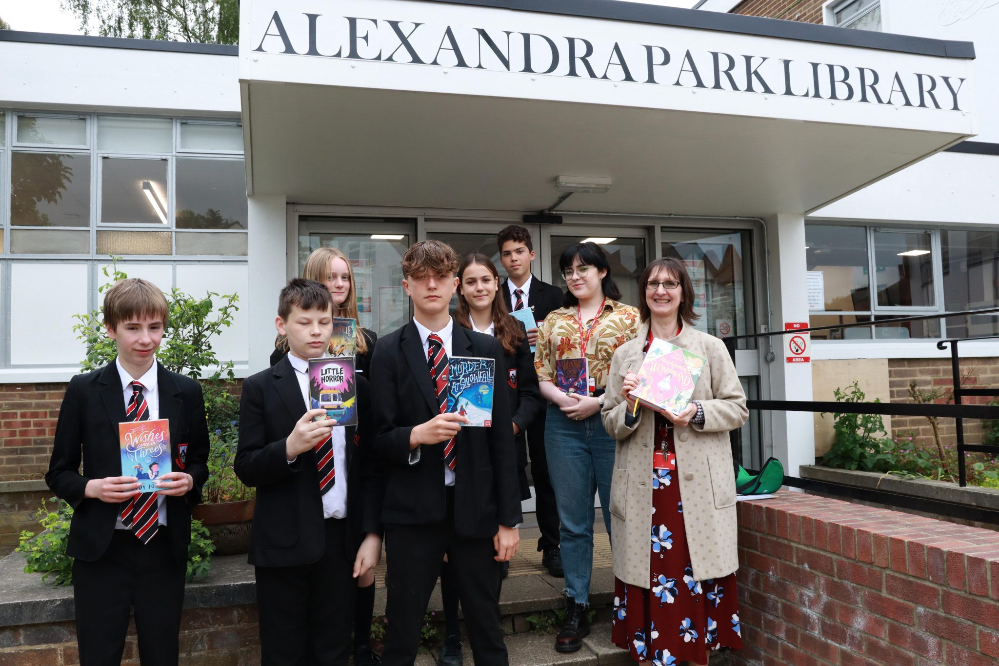 Alexandra Park School pupils booked in for ‘Reading Olympics’ challenge
